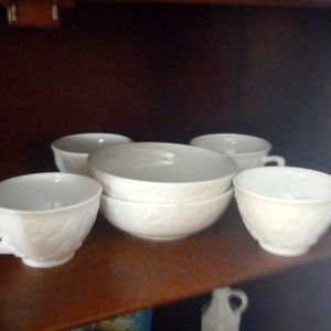 Bowls 2 and cups 4
